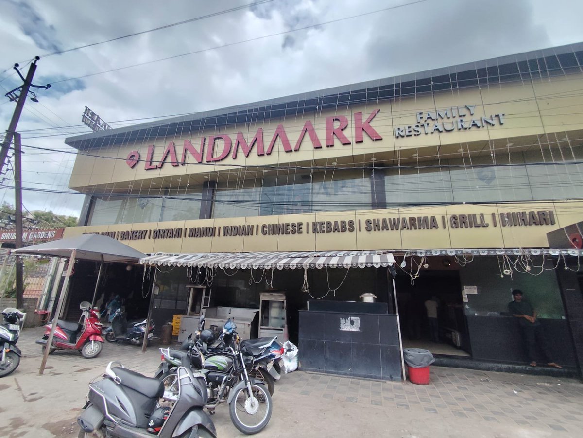 Landmaark Restaurant kitchen inspection photo